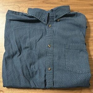 The Foundry men’s 2XL button up shirt